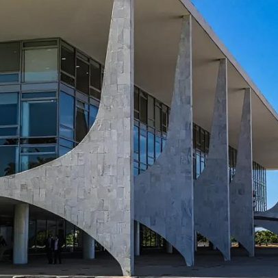 Brasil busca acordo bilateral para tarifa de 25% sobre sobretaxas dos EUA