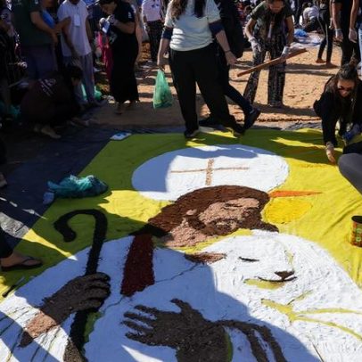 Jovens do DF se mobilizam por tapetes de Corpus Christi e jejum de telas