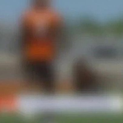 Qual quarterback oferece maior chance de vitória aos Browns: Sanders ou Watson?