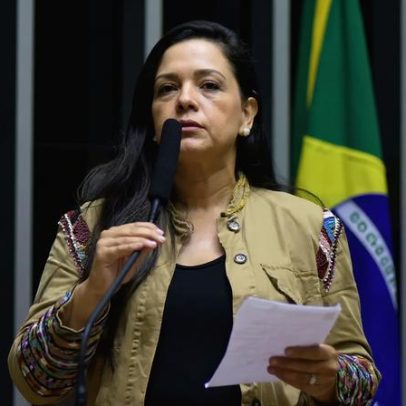 Priscila Costa, ligada ao conflito entre Flávio e Michelle Bolsonaro