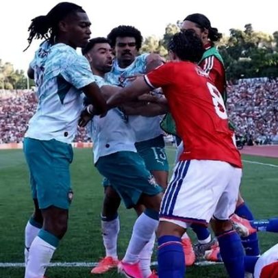 Leão explica expulsão em Portugal x Chile, quis proteger meu colega