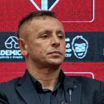 São Paulo anuncia Rafinha como diretor interino após saída de Rui Costa