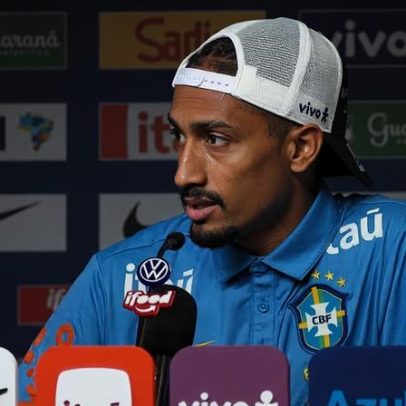 Raphinha diz sentir carinho diferente fora do Brasil por ter saído jovem