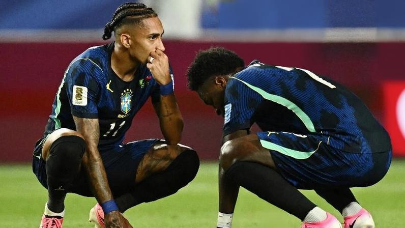 Raphinha saiu machucado no primeiro tempo contra o Haiti e não deve enfrentar a Escócia na quarta-feira