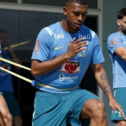 Ancelotti testa a seleção e coloca Rayan e Léo entre titulares