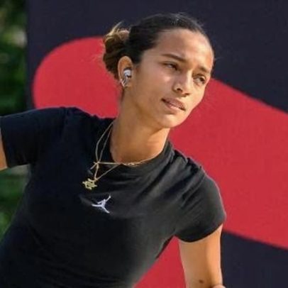 Rayssa Leal volta, não completa voltas e fica fora do pódio em Roma