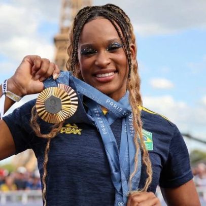 Rebeca Andrade celebra retorno e projeta próximas competições