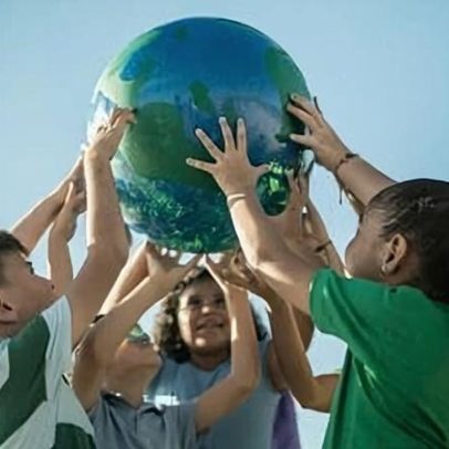 Escolas públicas de SP recebem peça sobre importância da reciclagem