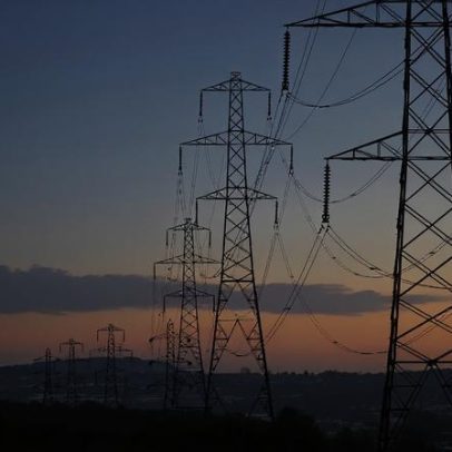 IPCA-15 desacelera; inflação e PIB dos EUA guiam o mercado hoje