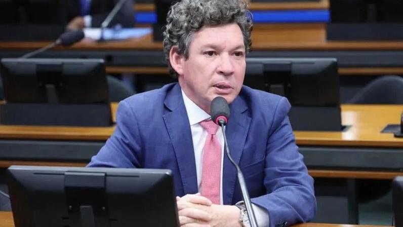 Reginaldo Lopes, do PT, é um dos autores da proposta
