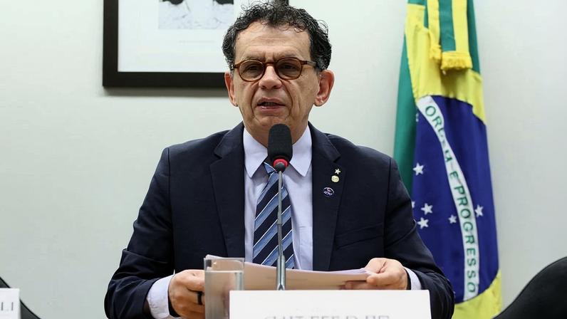 O relator do projeto, deputado Reimont, afirmou que a medida dará amparo legal ao Disque 100, sem depender de decisões administrativas do governo