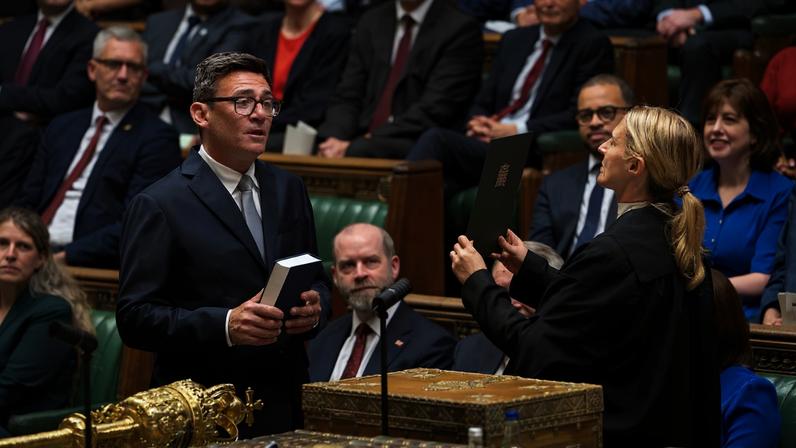 Quem é Andy Burnham, favorito para governar o Reino Unido