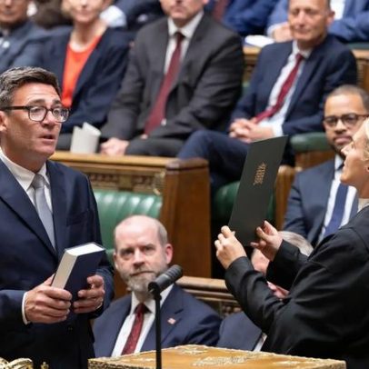 Quem é Andy Burnham, trabalhista que pode ser o 1º premiê católico britânico