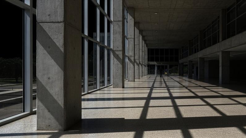Reitora da UFCAT autoriza missão acadêmica de professor na Alemanha