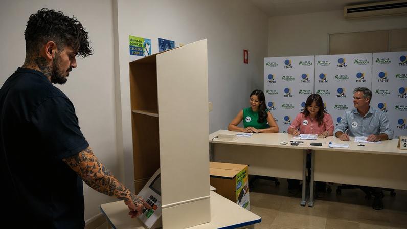 A oração da serenidade política no debate público