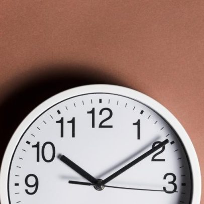 Abreviação correta de horas, minutos e segundos é explicada