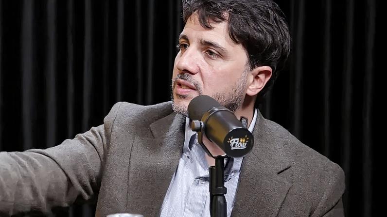 Renan Santos criticou a divisão política no país e disse que sua proposta de governo seria baseada na cooperação entre diferentes grupos, inclusive adversários ideológicos
