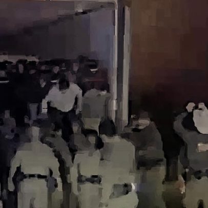 Resgate de 39 imigrantes de caminhão em chamas nos EUA e detenção do grupo