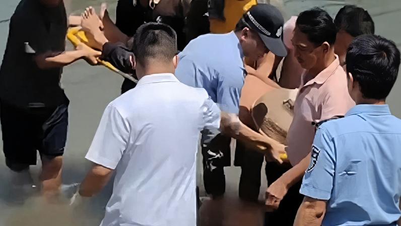 1 de 1 Turista chinês sobrevive após ficar 7 dias à deriva no mar sem comida - Foto: Reprodução