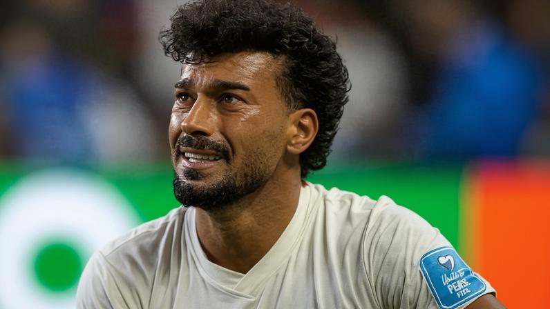 Rezaien em ação durante jogo entre Irã e Egito na Copa do Mundo