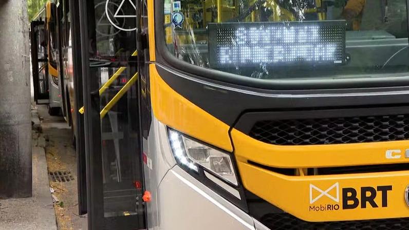 Ônibus do Rio começam a deixar de aceitar dinheiro — Foto: Reprodução/TV Globo