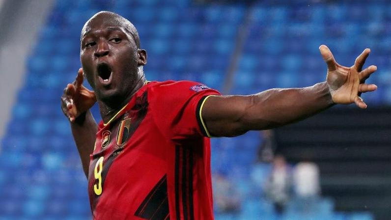 Lukaku marca em amistoso e assume 2º maior artilheiro de seleções europeias