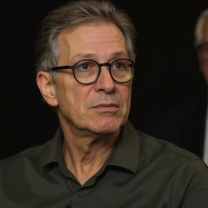 Zema nega proximidade com Flávio Bolsonaro e reacende atrito político