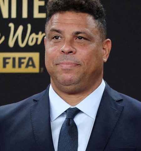 Ronaldo Fenômeno durante sorteio da Copa do Mundo de 2026