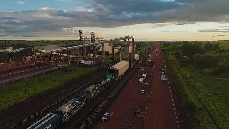 Terminal da Rumo no trecho de São Simão (GO) a Estrela D’Oeste (SP) da Ferrovia Norte-Sul, uma sociedade com a empresa goiana Caramuru Alimentos