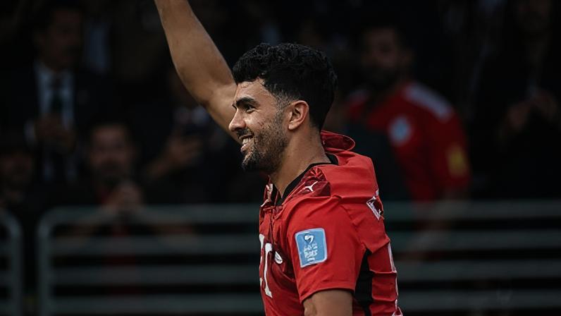 Saber, do Egito, celebra gol contra o Irã