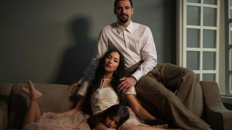 Sabrina Sato e Nicolas Prattes com Zoe — Foto: Reprodução/Instagram