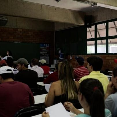 Analfabetismo no Brasil cai abaixo de 5%, menor nível desde 2016
