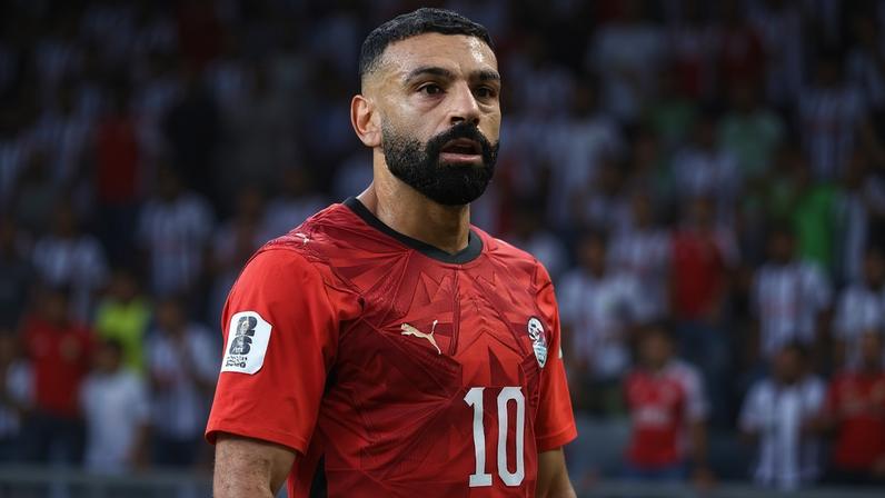 Salah em ação durante jogo entre Egito e Irã na Copa do Mundo