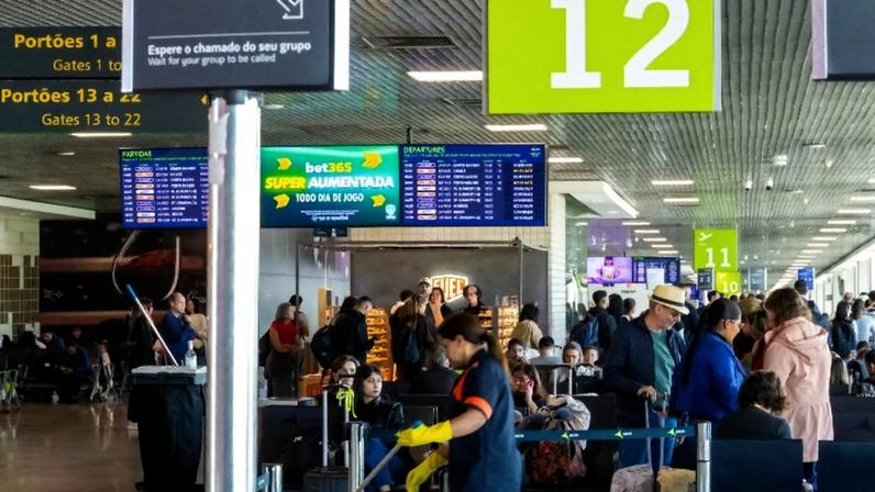 Salão de embarque do aeroporto de Congonhas, em São Paulo