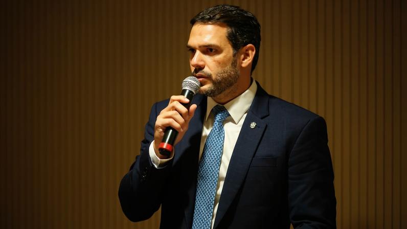 Samir Xaud segue firme na CBF após escândalo e ... (completar)