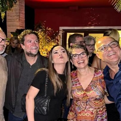 Sandra Annenberg posa com Ernesto Paglia; Lucas Jagger reage