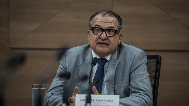 Governo aguarda aval do TCU para leilões de ferrovias em 2026