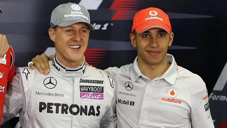 Michael Schumacher e Lewis Hamilton — Foto: Getty Images