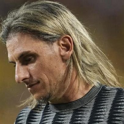 Técnico do Equador faz 'final' para manter o emprego