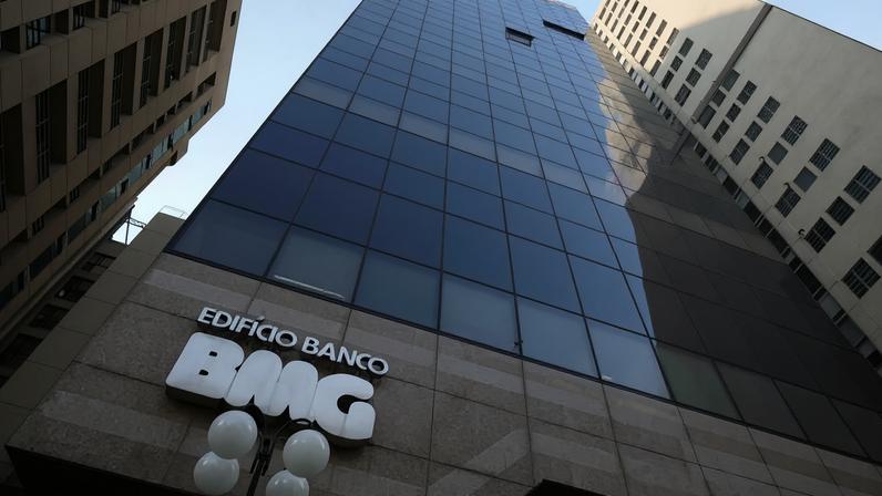 Prédio do Banco Bmg: portfólio cedido é composto de operações realizadas com os cartões de crédito consignado e os cartões de crédito consignado benefício — Foto: Reprodução