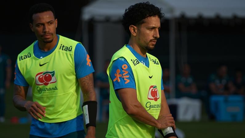 Pulseira tática? Veja o novo acessório da Seleção nos treinos para calibrar a bola parada