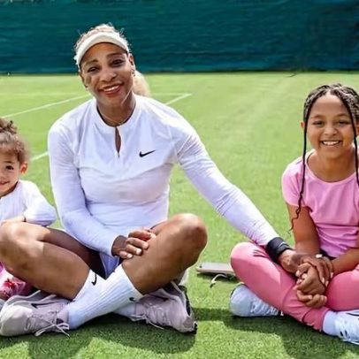 Serena Williams treina com as filhas após retorno às quadras