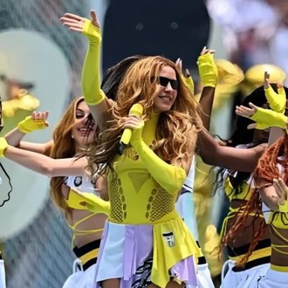 Shakira celebra abertura da Copa após show e pede por triunfo na vida