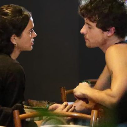 Bruna Marquezine é flagrada beijando Shawn Mendes no Rio de Janeiro