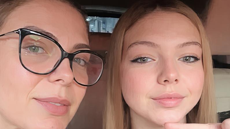 Filha de Sheila Mello e Xuxa impressiona web por semelhança com a mãe
