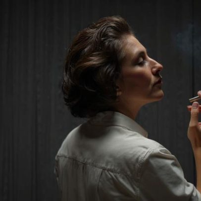 Beth Goulart encena escritora em montagem de Simplesmente Eu, Clarice Lispector