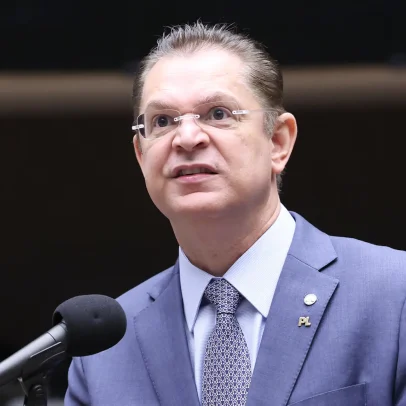 Sóstenes aciona Embaixada dos EUA após vídeo que liga PT a facções ser removido