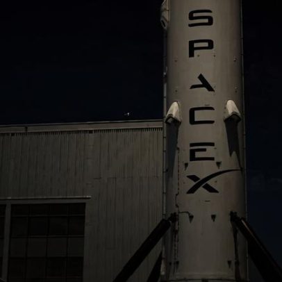 SpaceX planeja lançar testes de IA em órbita até o fim de 2027
