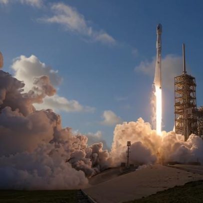 SpaceX define preço de US$ 135 por ação em mega IPO
