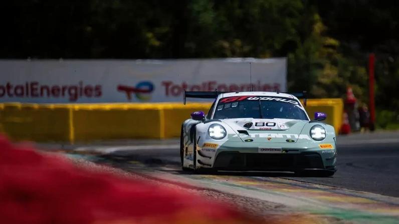 Porsche #80 conquista vitória histórica em Spa-Francorchamps após largar dos boxes